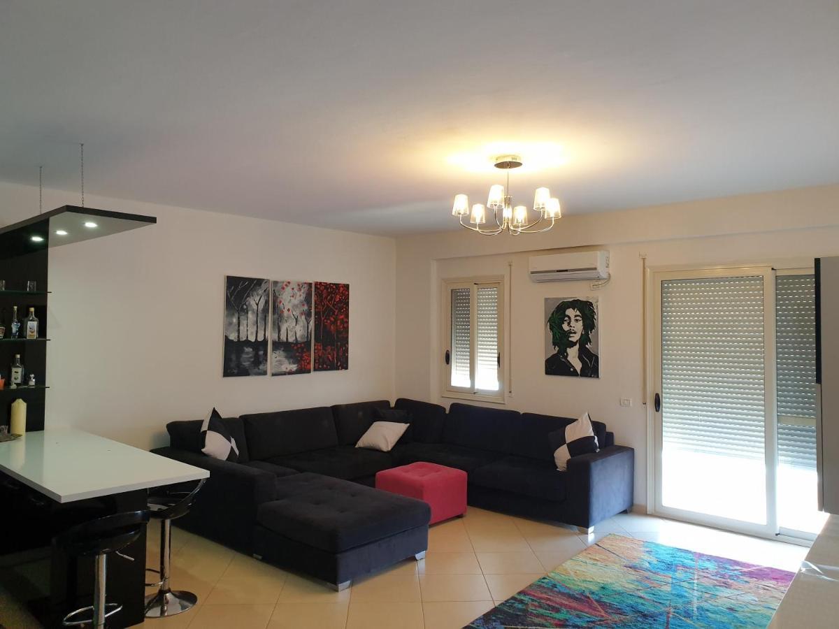 Asta Apartments Free Private Parking วญอเรอ ภายนอก รูปภาพ