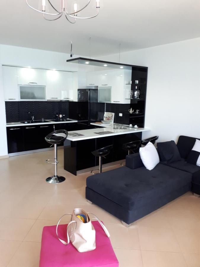 Asta Apartments Free Private Parking วญอเรอ ภายนอก รูปภาพ